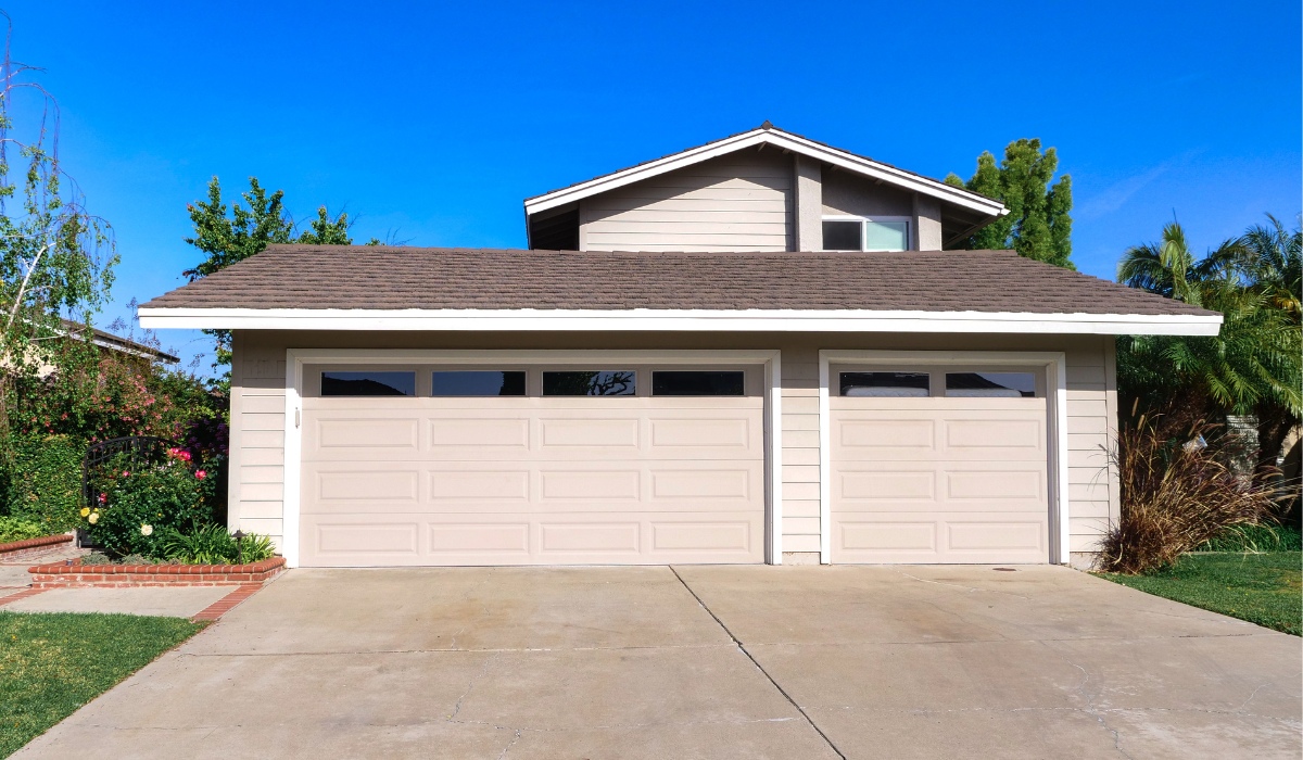 right garage door size for curb appeal