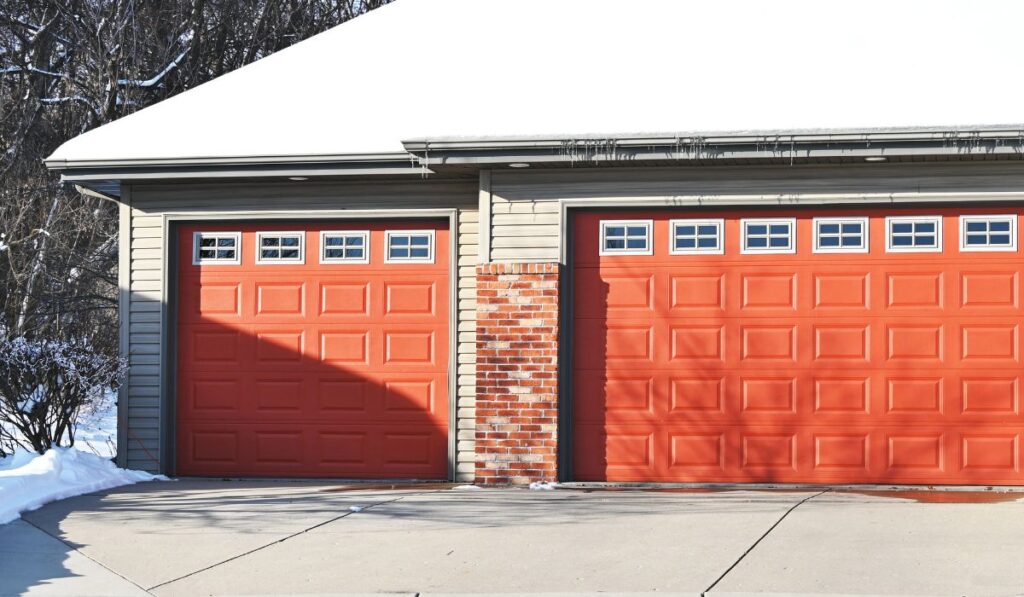Fiberglass garage door durable in cold climates